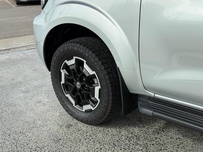 2021 Nissan Navara ST-X