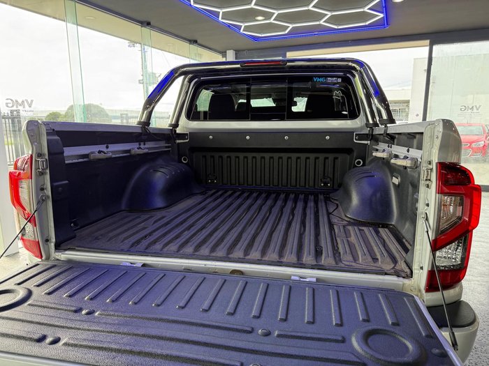2021 Nissan Navara ST-X