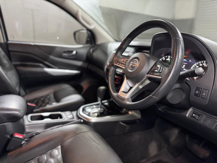 2021 Nissan Navara ST-X