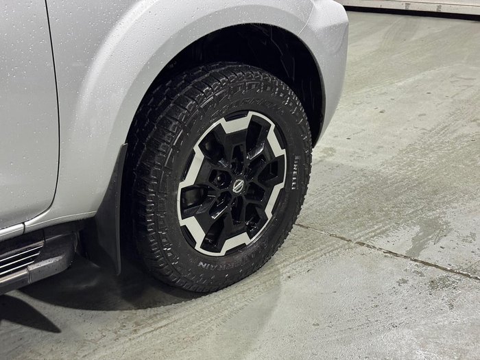 2021 Nissan Navara ST-X