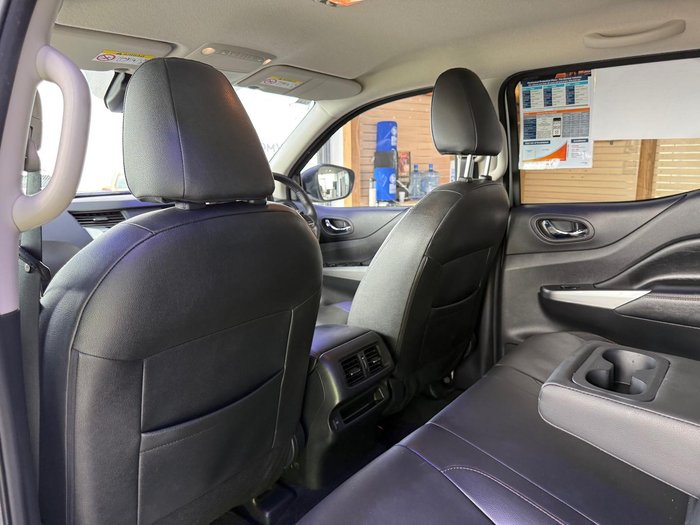 2021 Nissan Navara ST-X