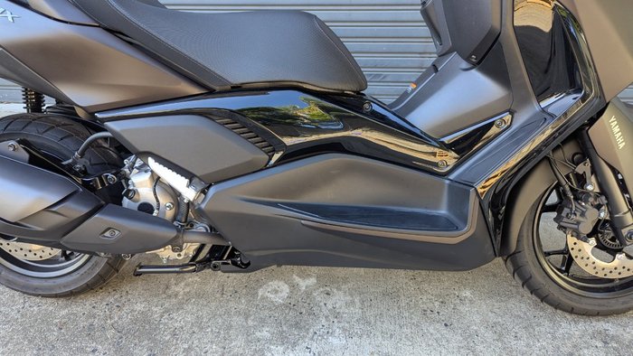 2025 Yamaha XMAX 300 (CZD300A) Grey
