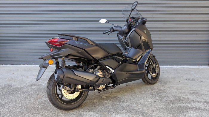 2025 Yamaha XMAX 300 (CZD300A) Grey