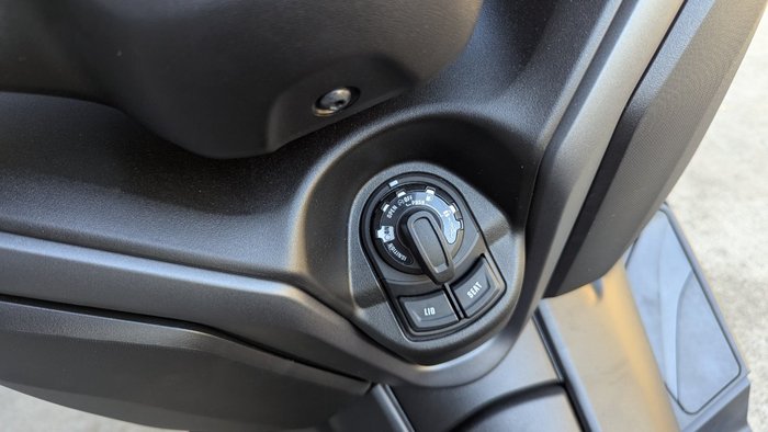 2025 Yamaha XMAX 300 (CZD300A) Grey