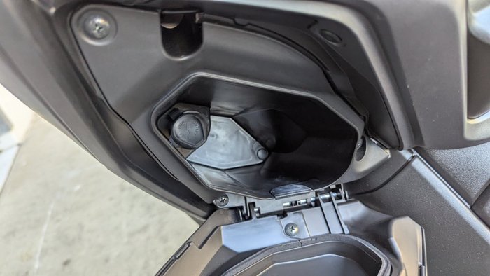 2025 Yamaha XMAX 300 (CZD300A) Grey