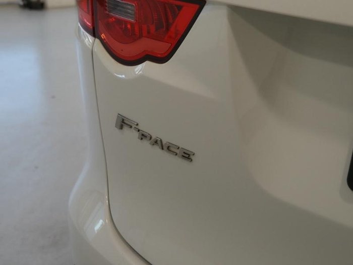 2019 Jaguar F-PACE 25t R-Sport