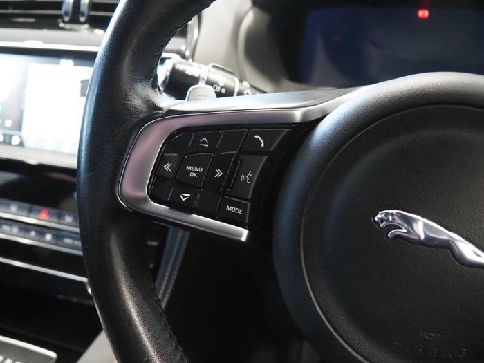 2019 Jaguar F-PACE 25t R-Sport