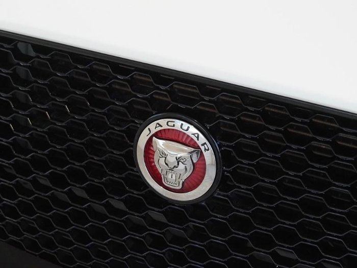 2019 Jaguar F-PACE 25t R-Sport