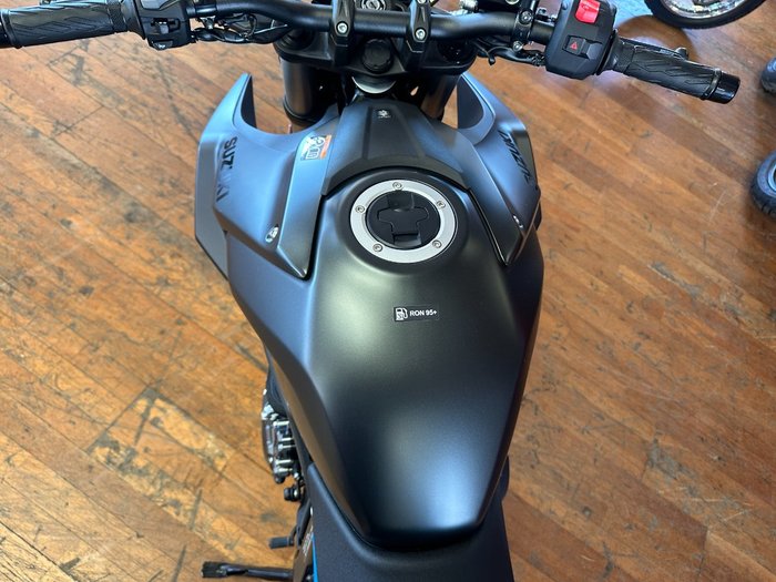 2025 Suzuki GSX-8S Black