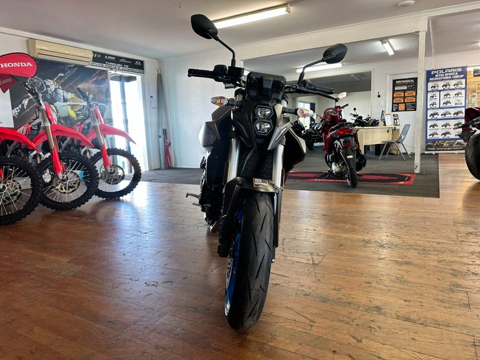 2025 Suzuki GSX-8S Black