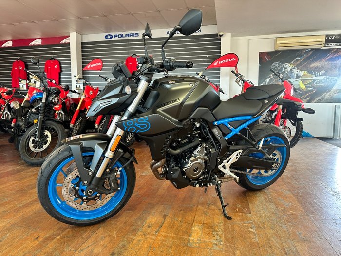 2025 Suzuki GSX-8S Black