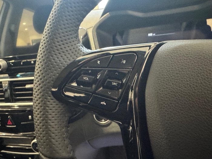 2025 Mahindra XUV3XO AX5L