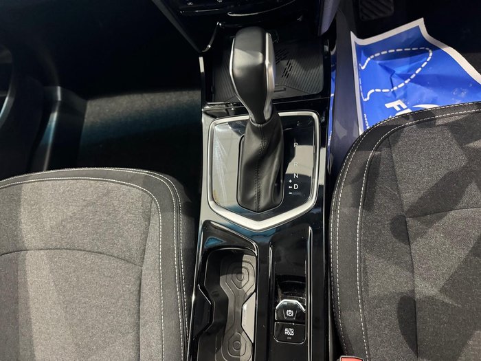 2025 Mahindra XUV3XO AX5L