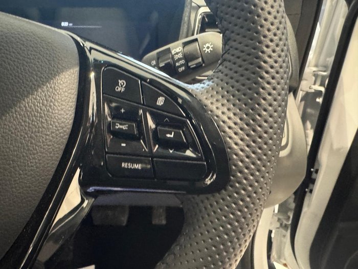 2025 Mahindra XUV3XO AX5L