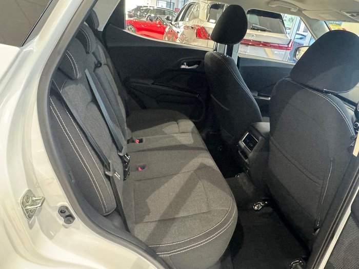 2025 Mahindra XUV3XO AX5L