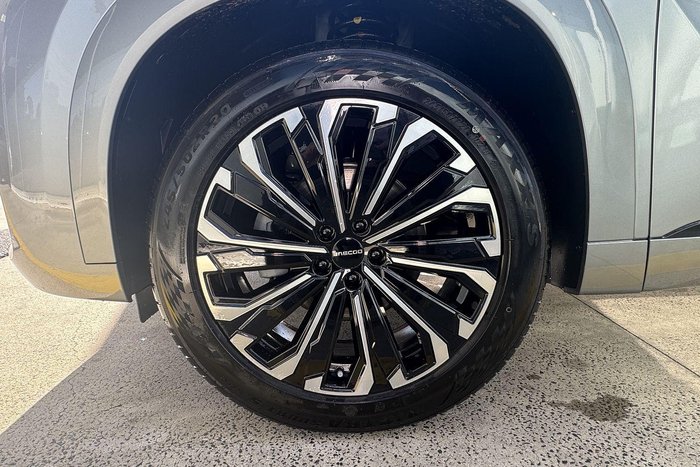 2025 Jaecoo J8 Track