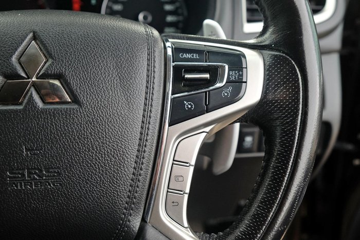 2016 Mitsubishi Pajero Sport GLS