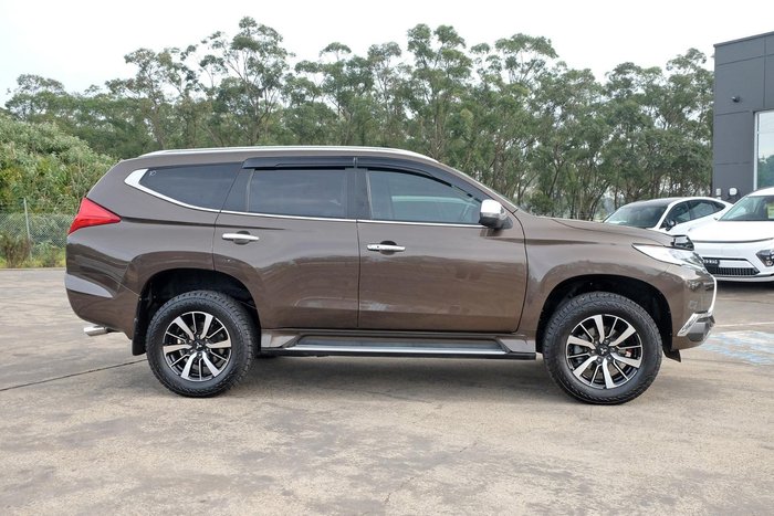 2016 Mitsubishi Pajero Sport GLS