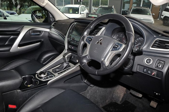 2016 Mitsubishi Pajero Sport GLS