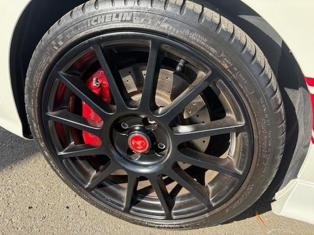 2023 Abarth 695 Competizione