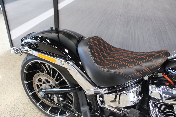 2023 Harley-davidson FXBR BREAKOUT (117) VIVID BLACK