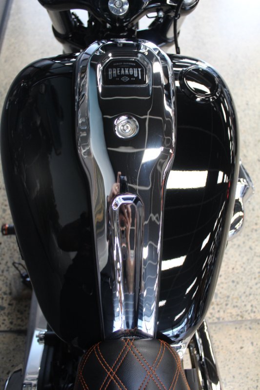 2023 Harley-davidson FXBR BREAKOUT (117) VIVID BLACK