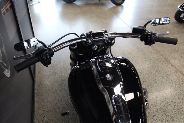 2023 Harley-davidson FXBR BREAKOUT (117) VIVID BLACK