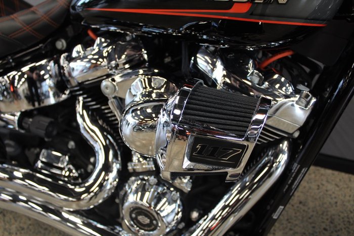 2023 Harley-davidson FXBR BREAKOUT (117) VIVID BLACK