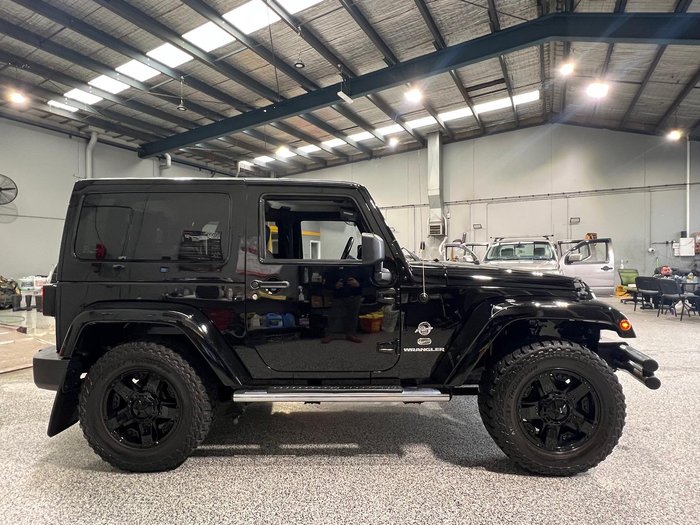 2014 Jeep Wrangler Overland JK MY14 4X4 Dual Range Black