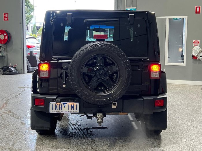 2014 Jeep Wrangler Overland JK MY14 4X4 Dual Range Black