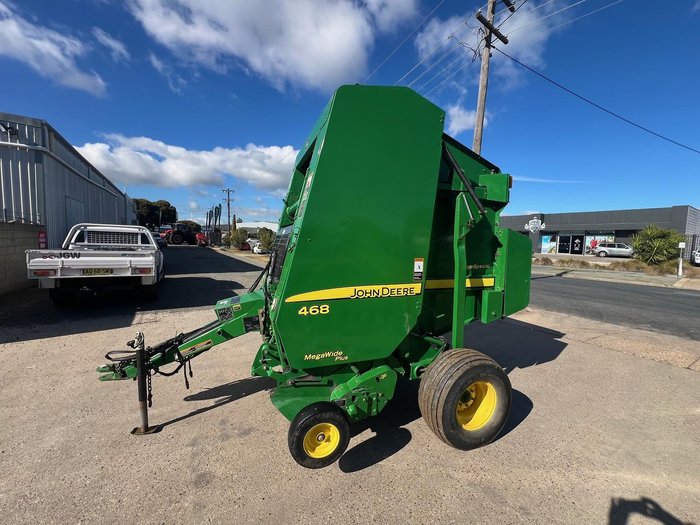 2008 John Deere 468