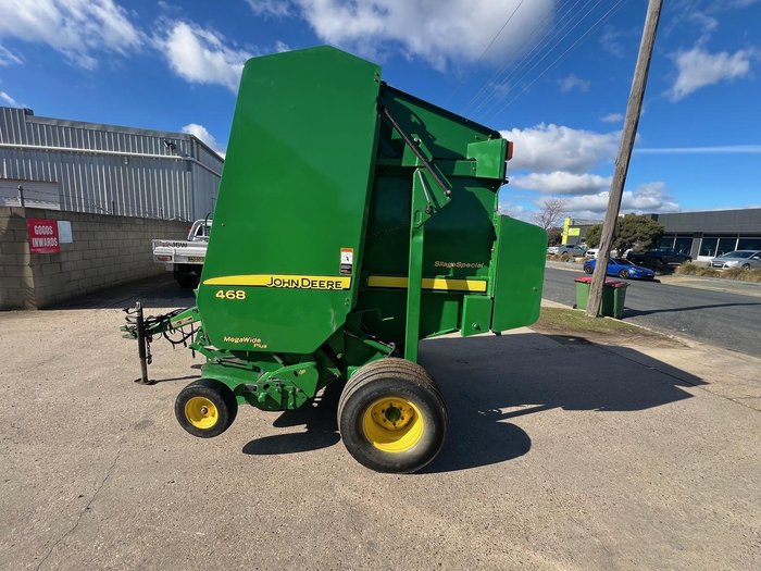2008 John Deere 468