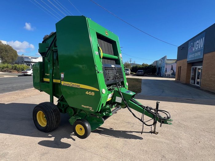 2008 John Deere 468