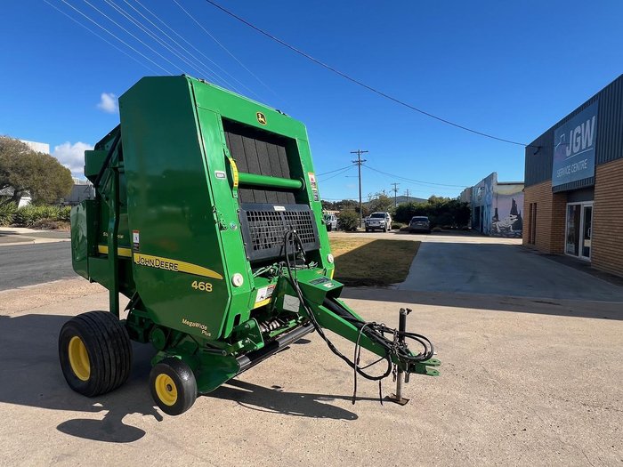 2008 John Deere 468