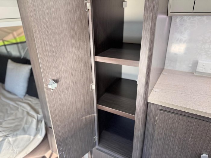 2018 Jayco Expanda Outback 17.56 Off-Road Bunk Family Van