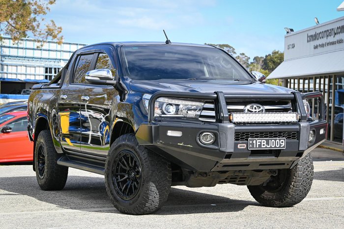 2016 Toyota Hilux SR5