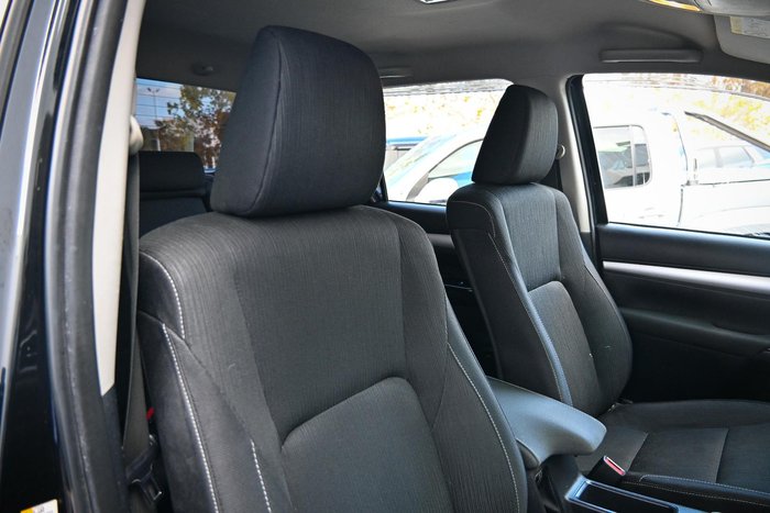 2016 Toyota Hilux SR5