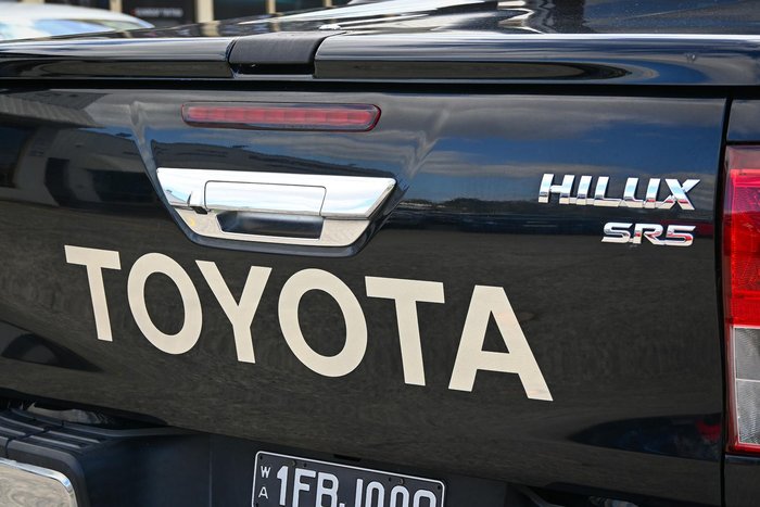 2016 Toyota Hilux SR5