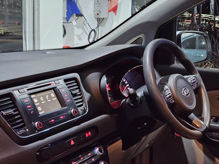 2017 Kia Carnival S