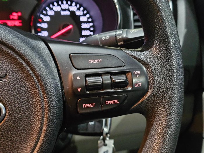 2017 Kia Carnival S
