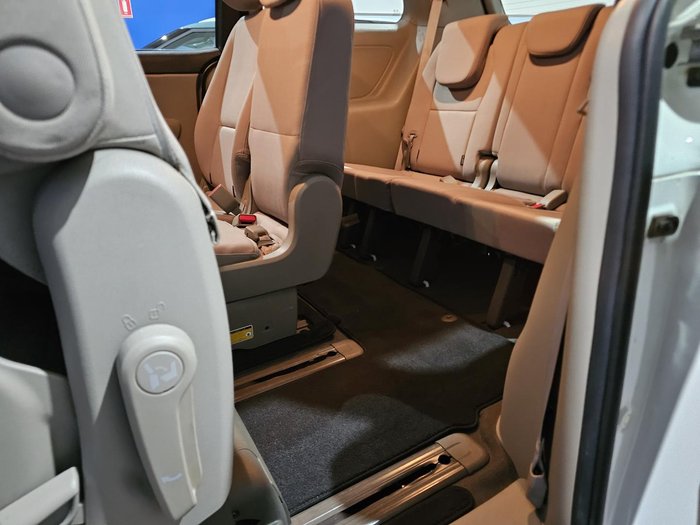 2017 Kia Carnival S