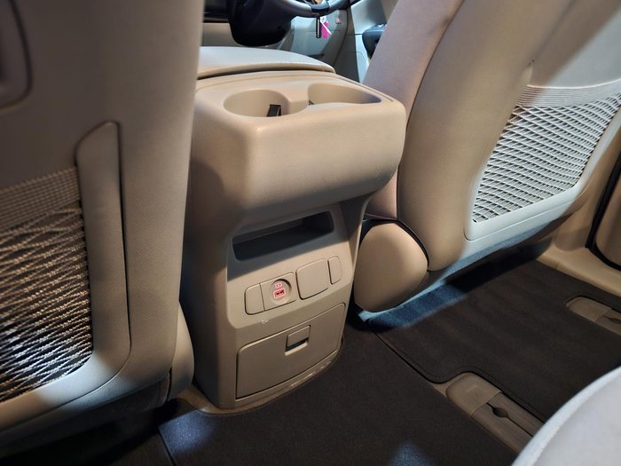 2017 Kia Carnival S