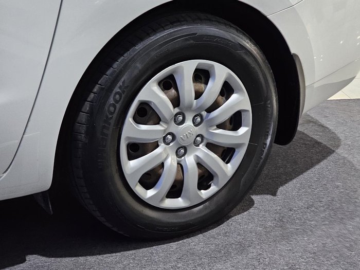 2017 Kia Carnival S