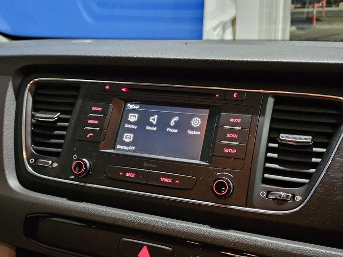 2017 Kia Carnival S