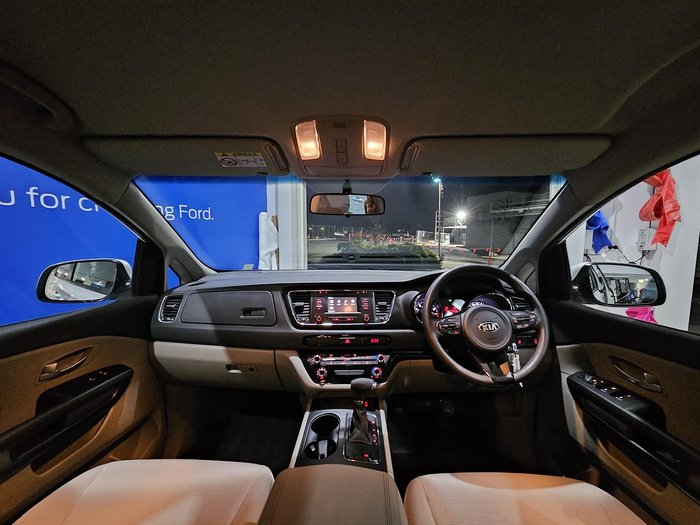 2017 Kia Carnival S