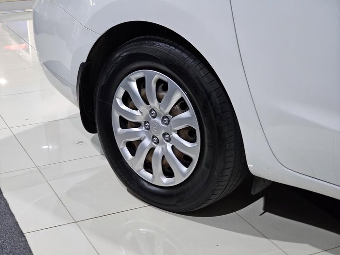 2017 Kia Carnival S