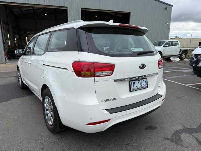 2017 Kia Carnival S