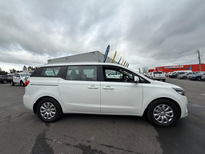 2017 Kia Carnival S