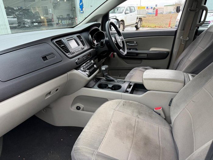 2017 Kia Carnival S