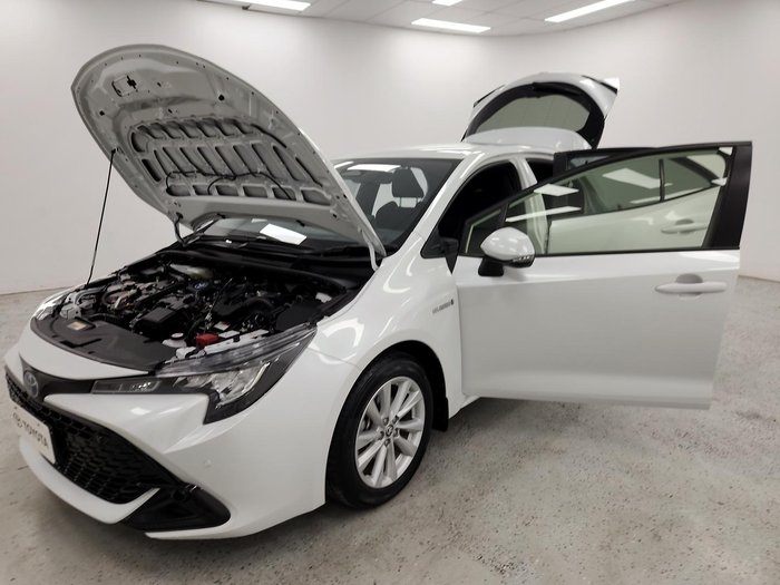 2023 Toyota Corolla SX Hybrid ZWE219R Frosted White